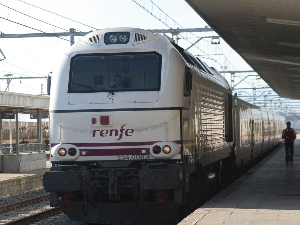 Imagen de Restablecida la circulación de trenes entre Alcázar de San Juan y Linares-Baeza (Jaén) interrumpida por un robo de cable