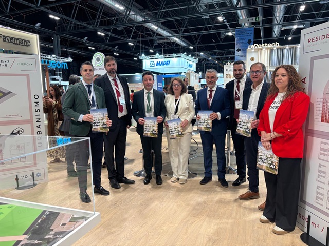 Imagen de Javier Perales acude a IFEMA a la presentación de la empresa linarense que el PP rechazó para SANTANA y que creará 400 empleos