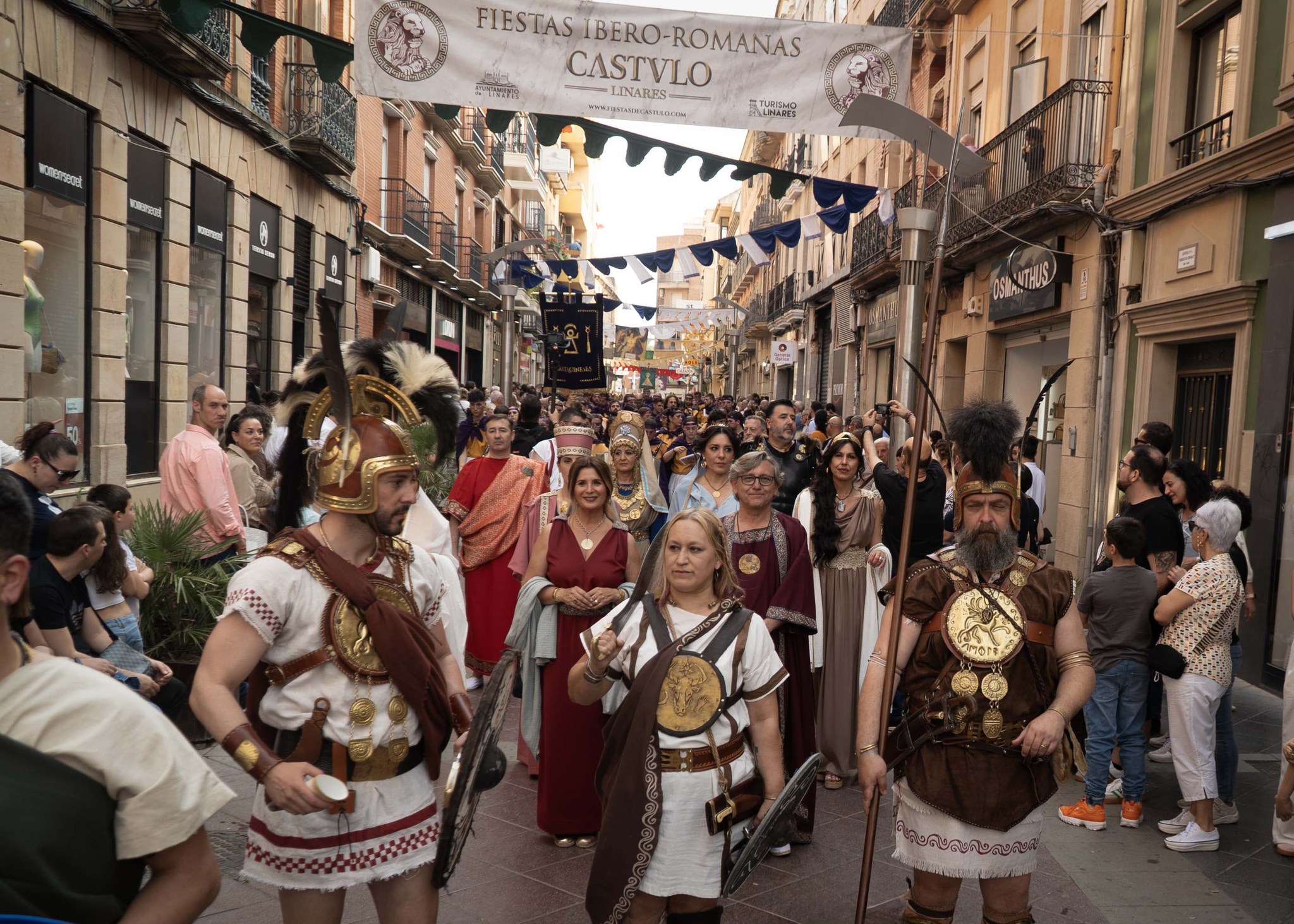 Imagen de El concejal de Turismo destaca el gran ambiente vivido con las XII Fiestas Íbero Romanas de Cástulo y su impacto en la economía local