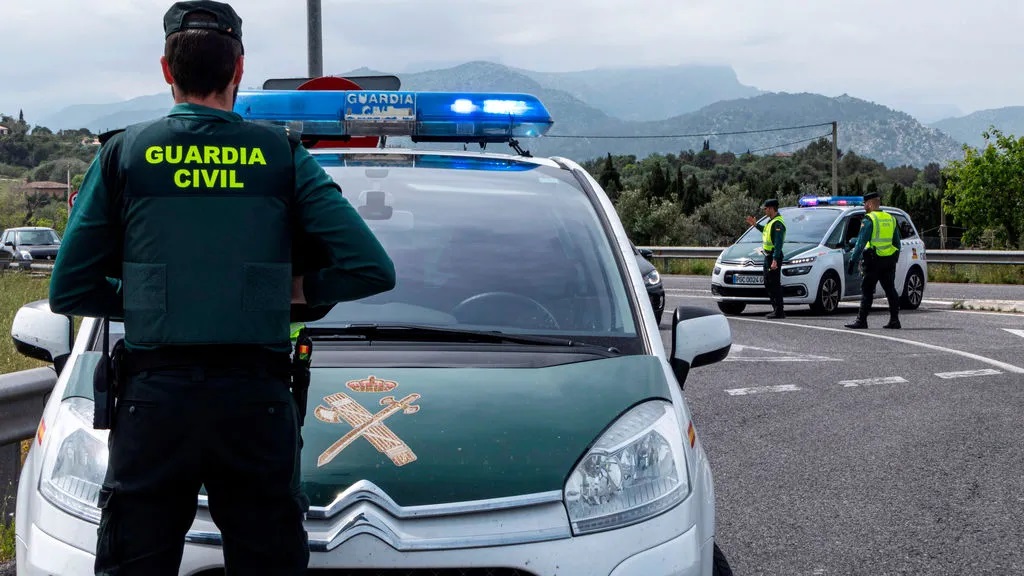 Imagen de La Guardia Civil intercepta al conductor de un autobús escolar que dio positivo en las pruebas detección de drogas