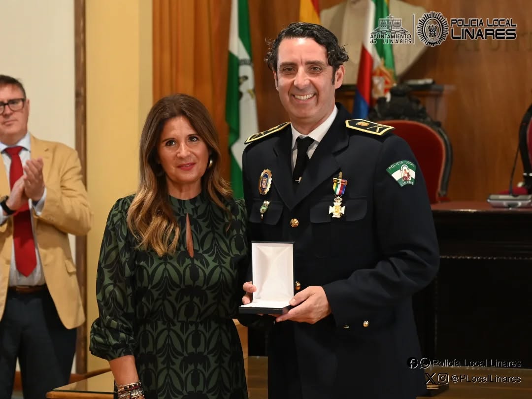 Imagen de La Policía Local conmemora la festividad de su patrón con un acto institucional para poner en valor la labor de los profesionales del Cuerpo