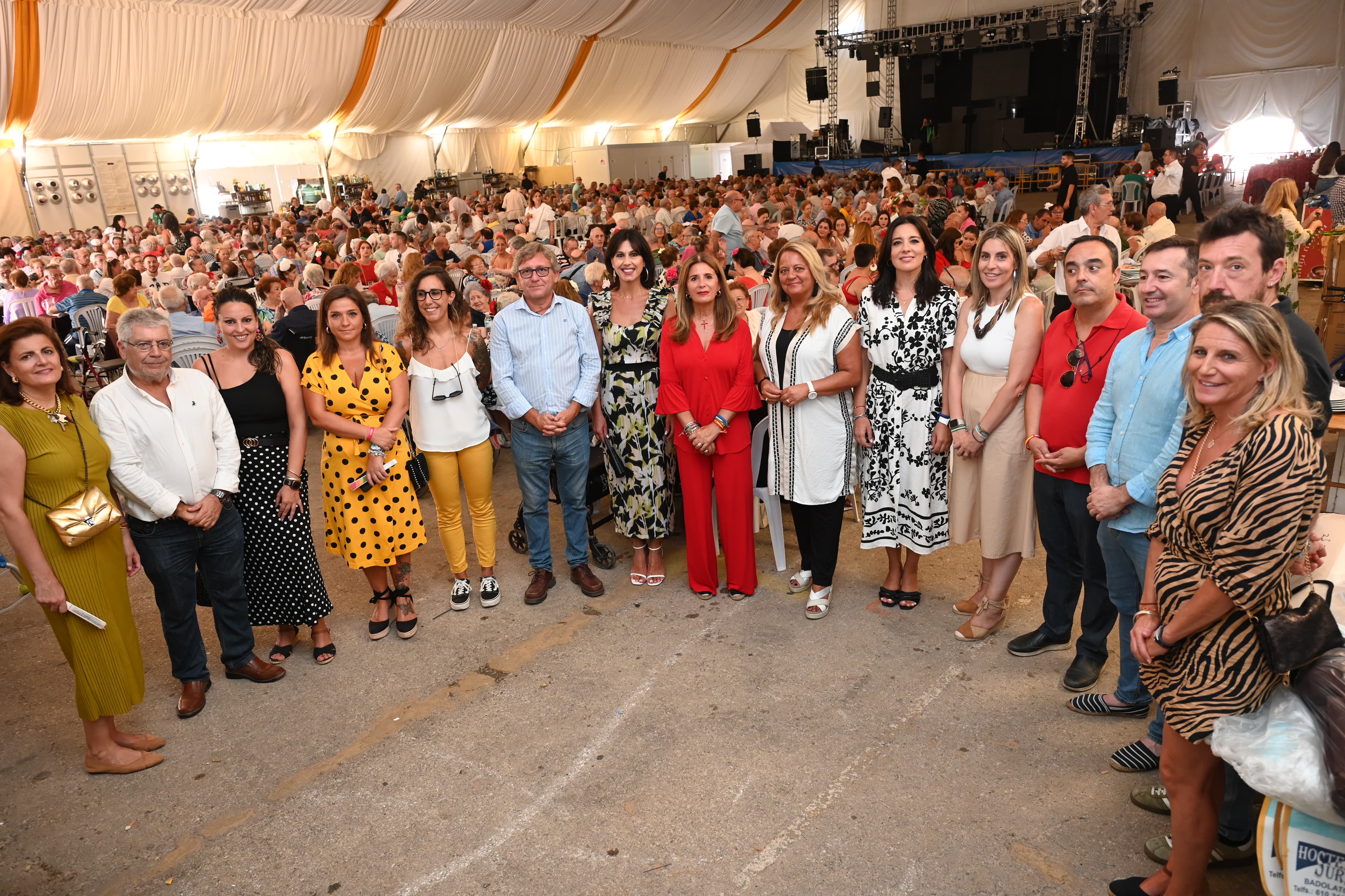 Imagen de Linares rinde tributo a sus mayores en una jornada llena de emoción y música