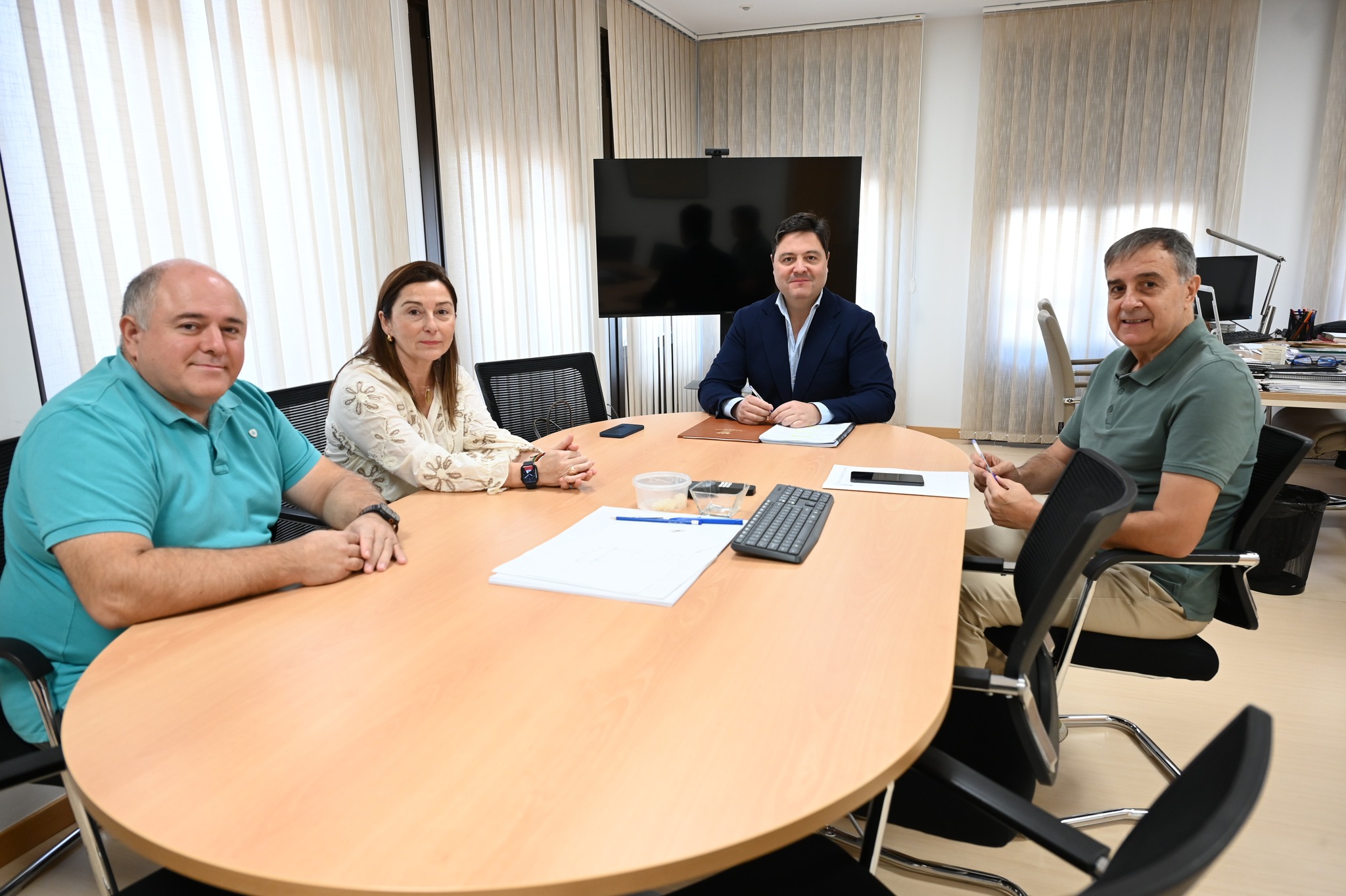 Imagen de El Ayuntamiento de Linares refuerza su compromiso con La Rozuela y San Roque II