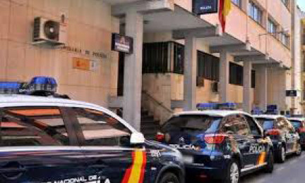 Imagen de La Policía Nacional detiene a una persona por su participación en un robo con violencia, tras asestarle a su víctima una puñalada