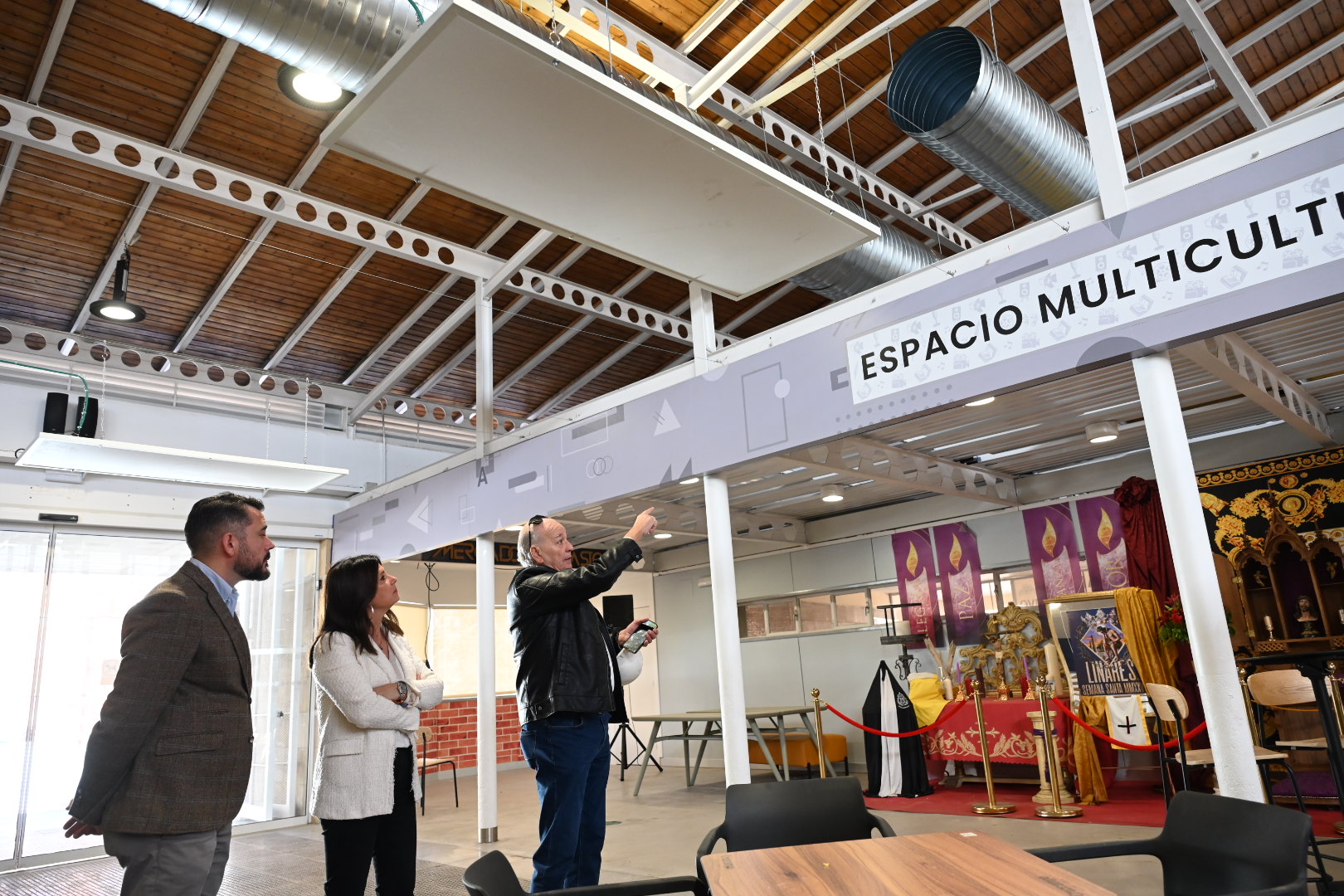 Imagen de La “puesta a punto” del Mercado de Abastos avanza a buen ritmo