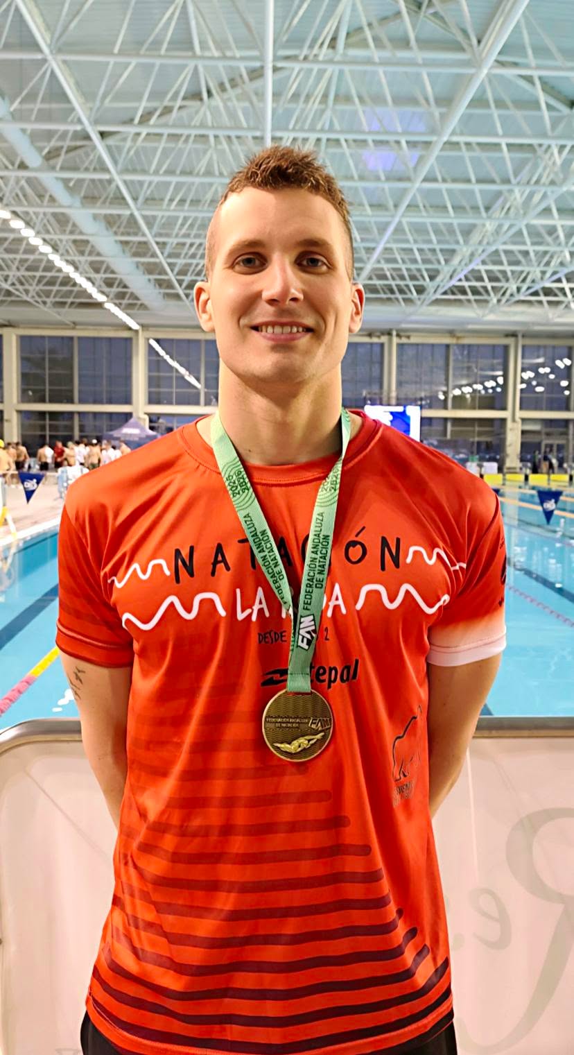 Javier Rivas Gallego conquista el título andaluz en los 50 metros mariposa