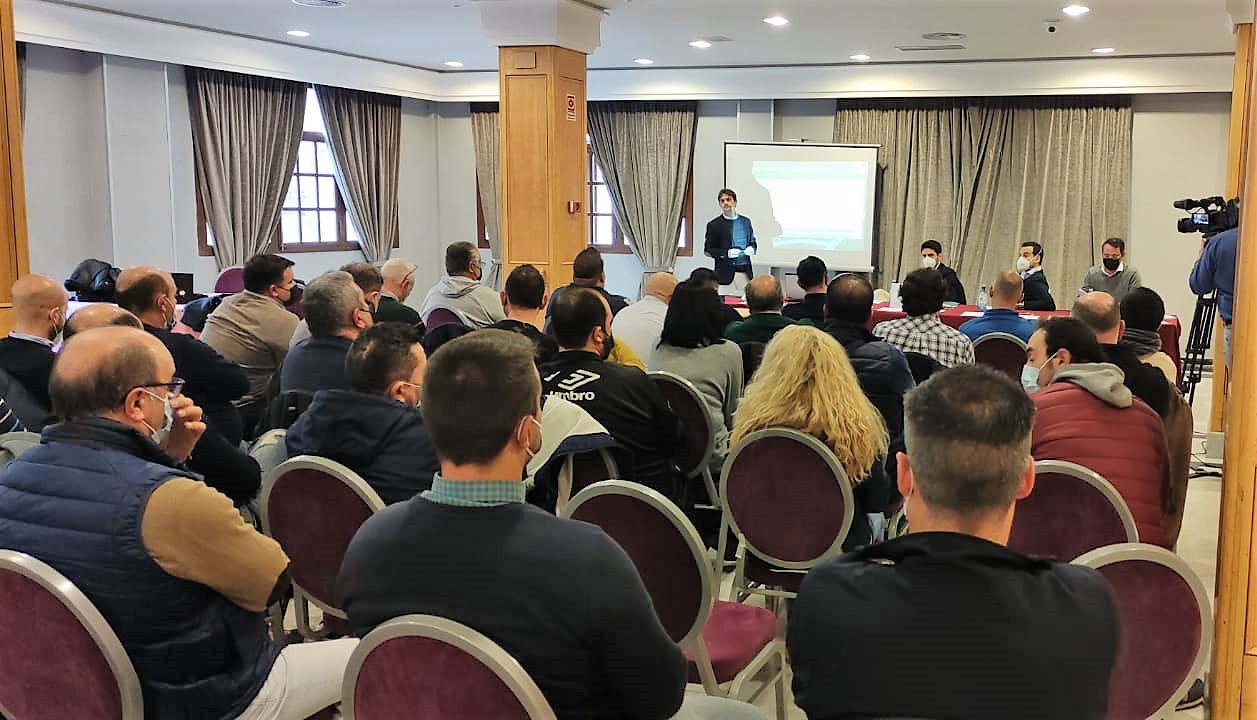 Imagen de Pop Hellanes acusa a los actuales gestores del Linares Deportivo de romper la vía de diálogo y "primero, el club"