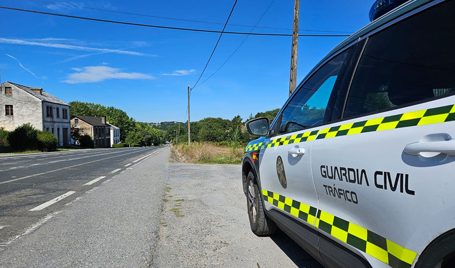 Imagen de Un joven muere tras salirse de la vía su vehículo y colisionar contra un olivo en Úbeda