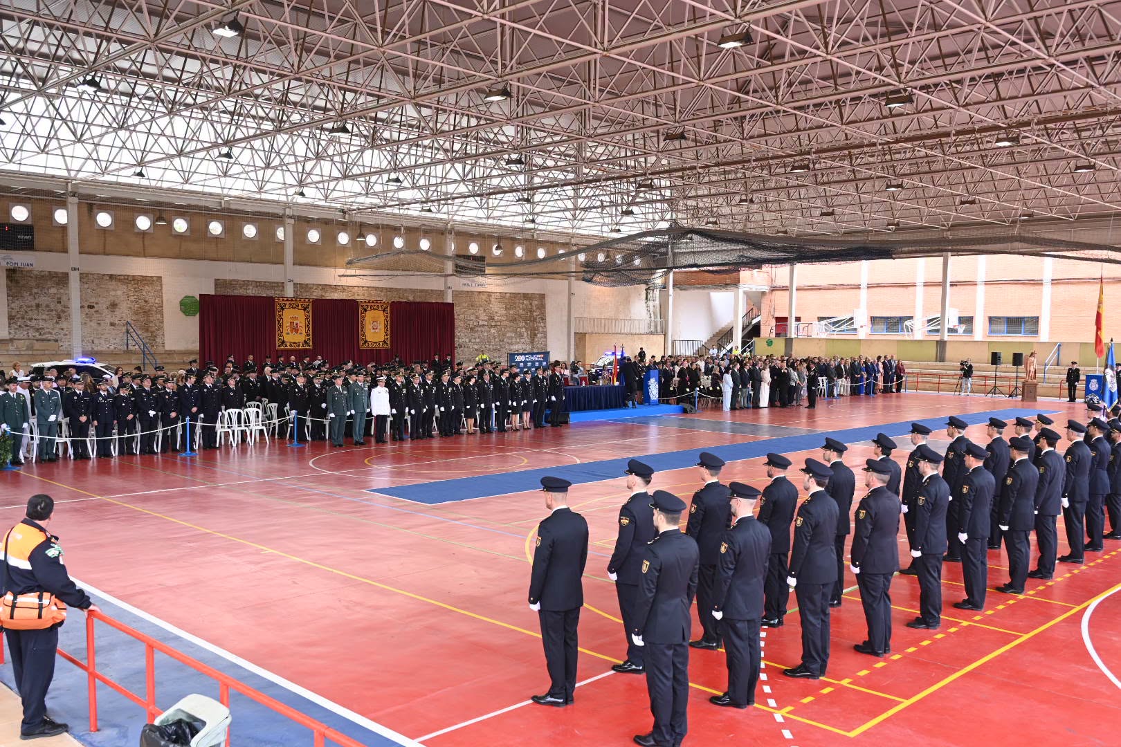 Imagen de Linares celebra la festividad de los Santos Ángeles Custodios, Patronos de la Policía Nacional