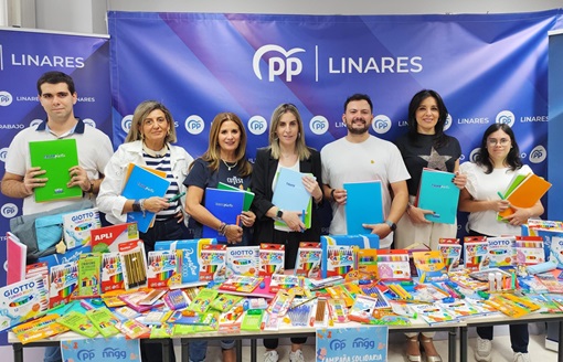 Imagen de Nuevas Generaciones y el Partido Popular de Linares finalizan con un rotundo éxito la tradicional campaña solidaria de recogida de material escolar