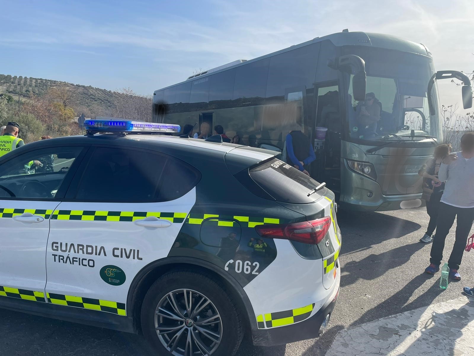 Imagen de Un conductor de un autobus es interceptado por la Guardia Civil  que duplicaba la tasa de Alcoholemia